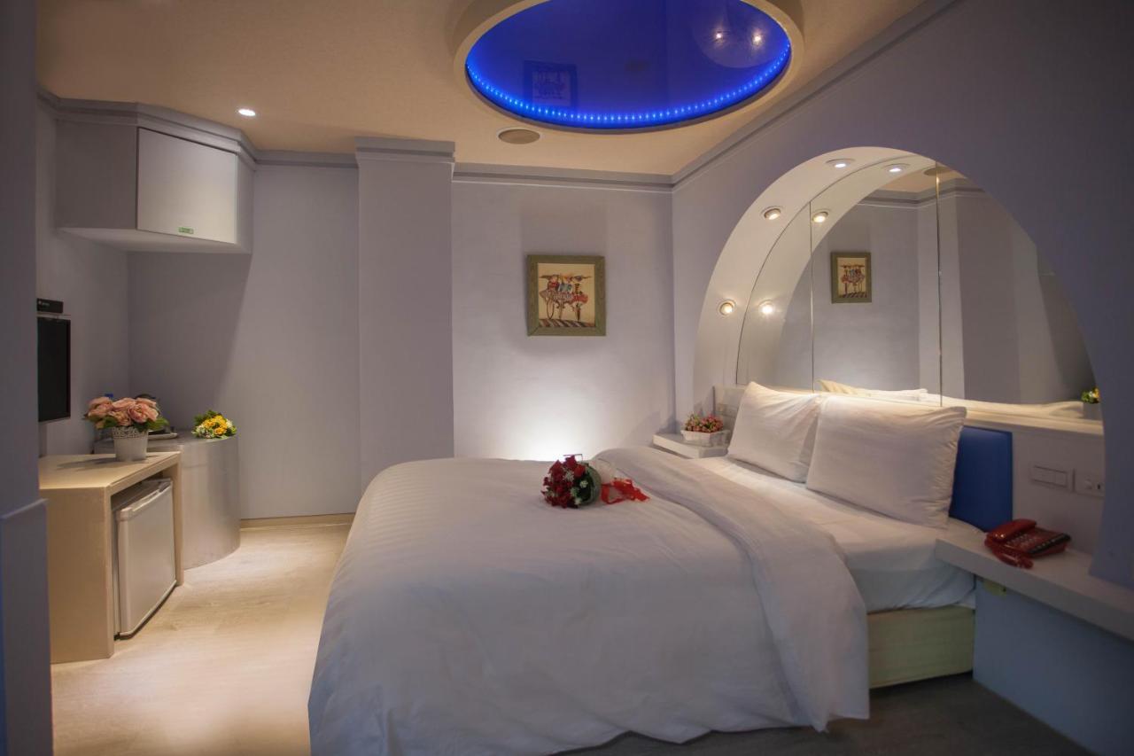 Showart Hotel Taipei Dış mekan fotoğraf